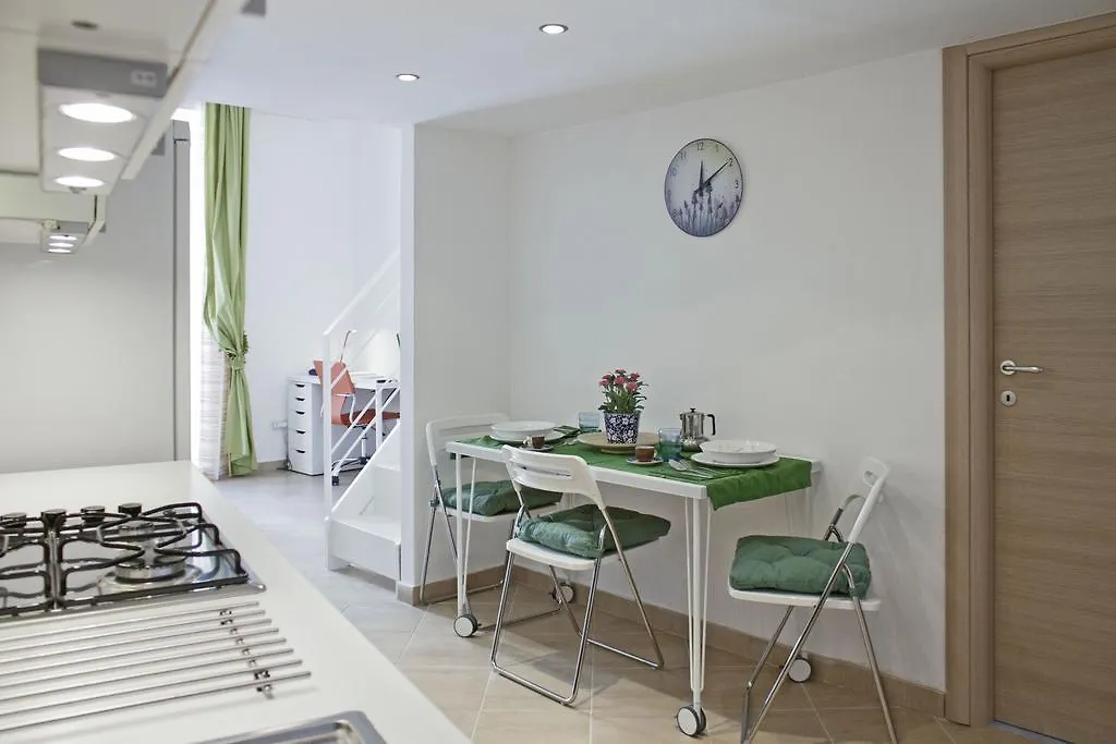 Apartment Appartamento Reginella Naples